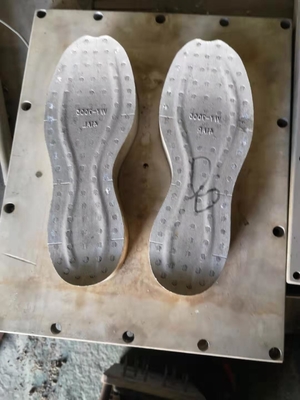 Automatic 380V ETPU Shape Molding Machine For Customized Sport Shoe Soles